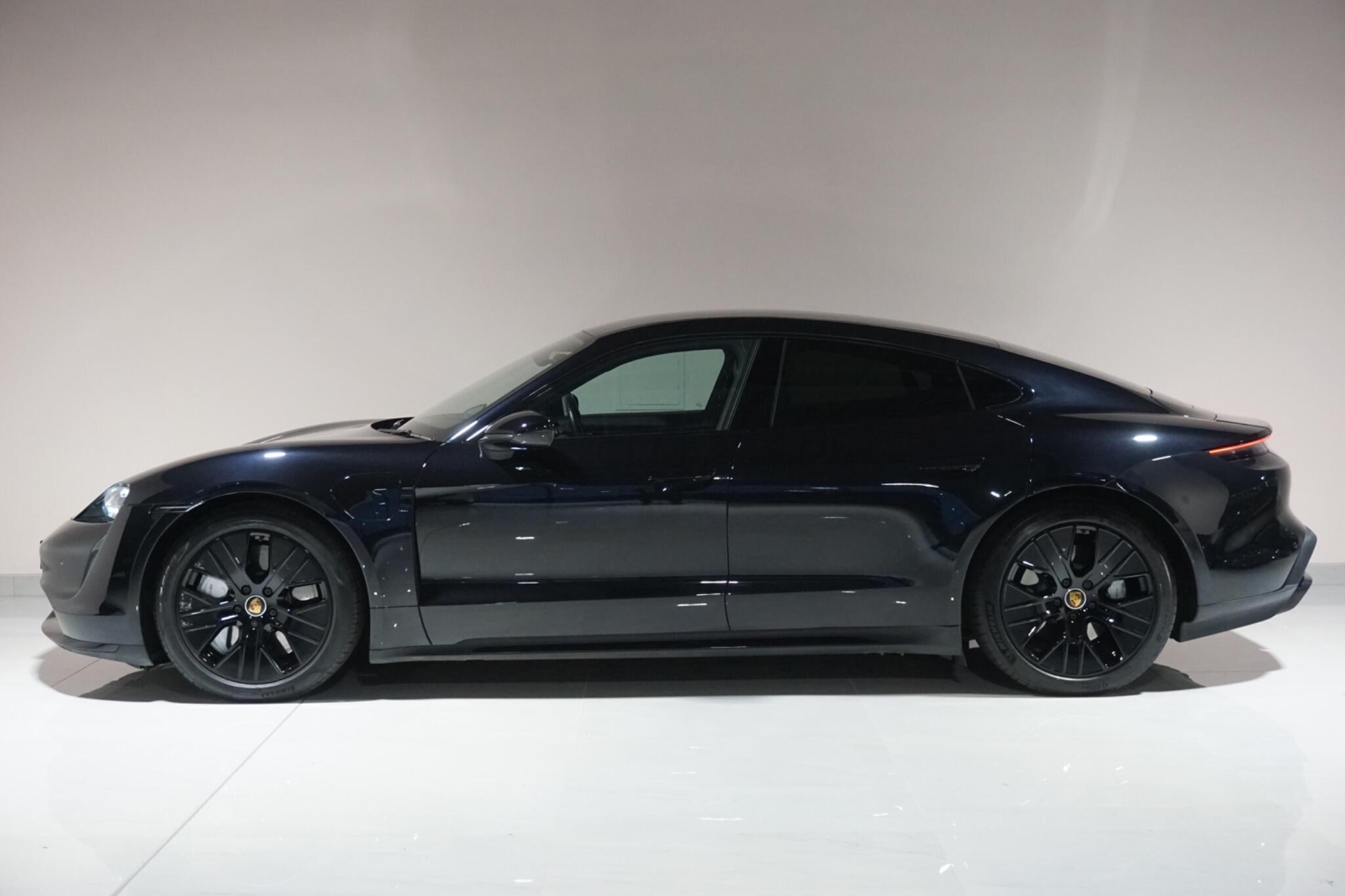 Porsche Taycan Performance Plus 93.4kWh Turbo Saloon 4dr Electric Auto 4WD (680 ps)